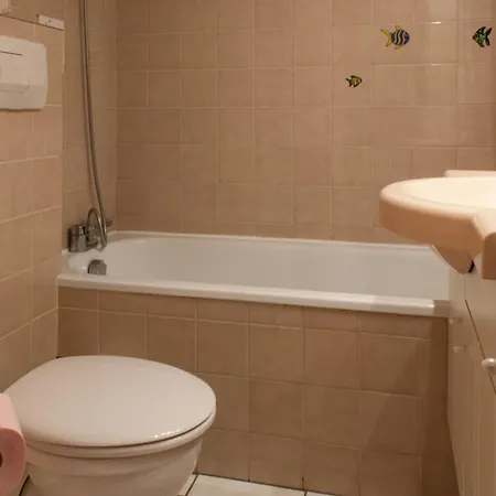 Apartmán Confort, 4 Pers, Clim, Parking, - Fr-1-803-64 Le Lavandou